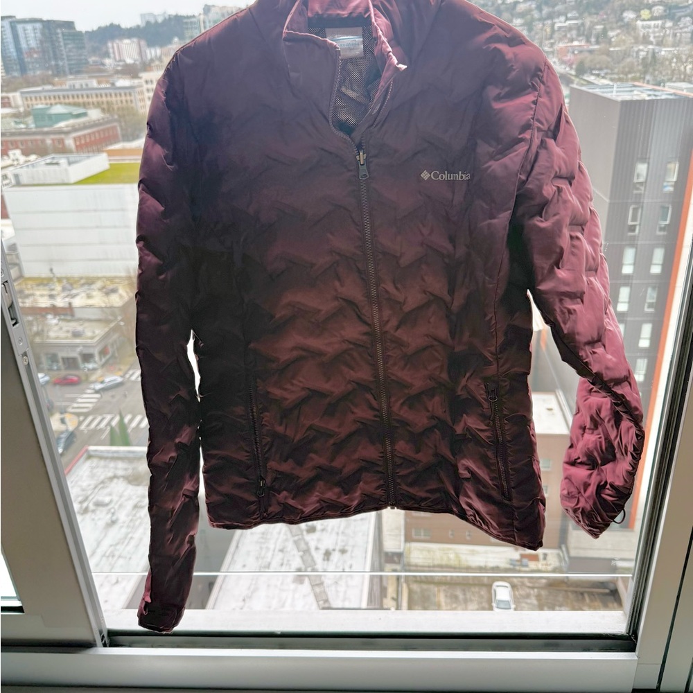Columbia Women's Puffer Jacket - Burgundy